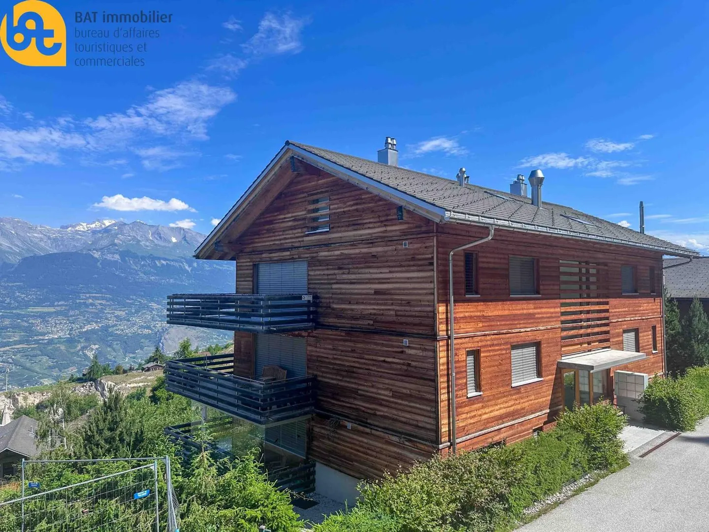 Winter Season in Nax - Balcony of Heaven 4.5 Rooms - Photo 1 of 13