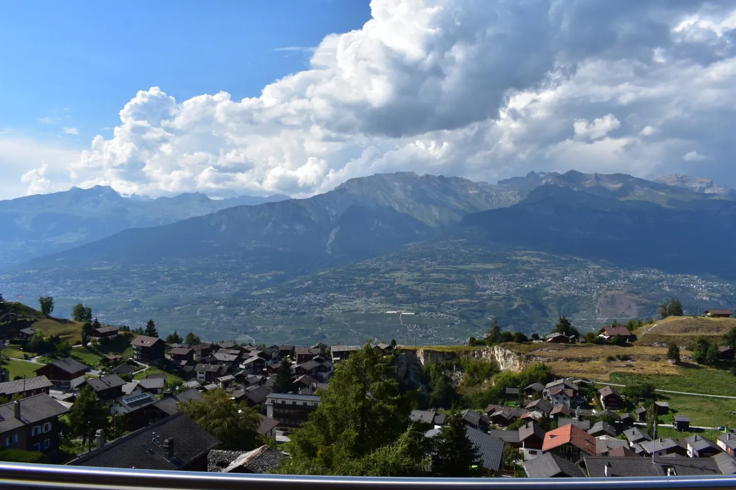 Winter Season in Nax - Balcony of Heaven 4.5 Rooms - Photo 7 of 13