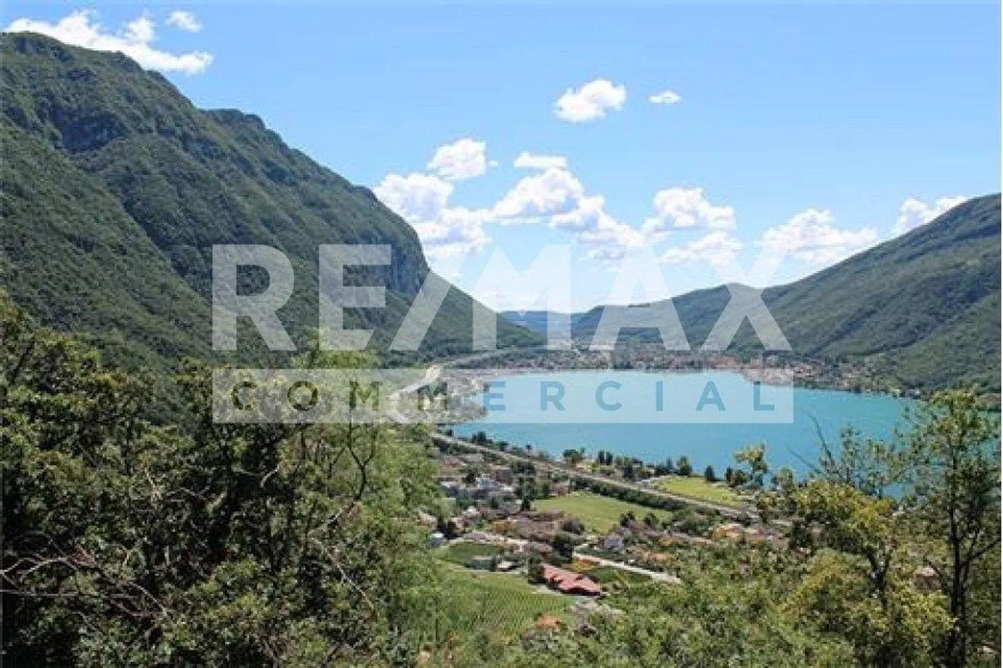Hotel mit herrlichem Park und Seeblick - Foto 9 von 13