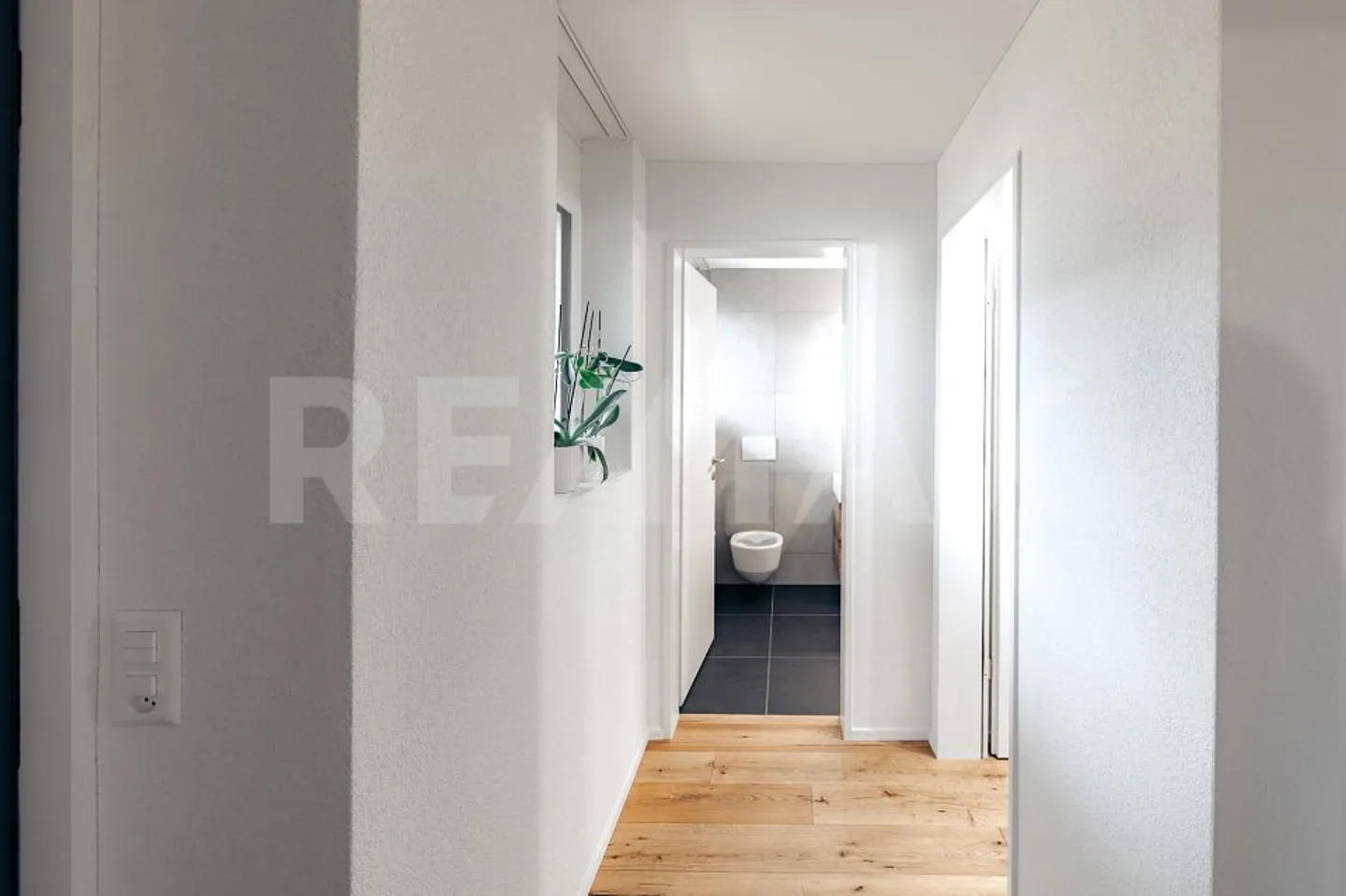 Appartement moderne de 4,5 pièces avec 134 m² et grand balcon, entièrement rénové, situé au centre de Kloten - Photo 13 sur 13