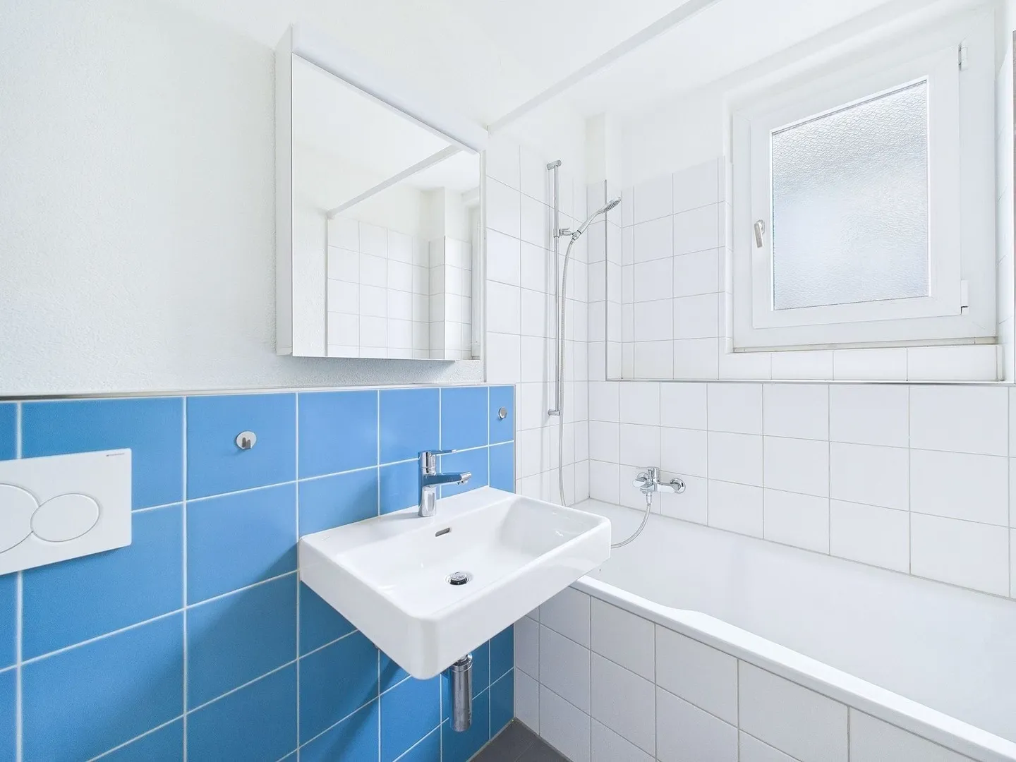 Appartement dans un immeuble ancien au Quartier Champagne - Photo 2 sur 7