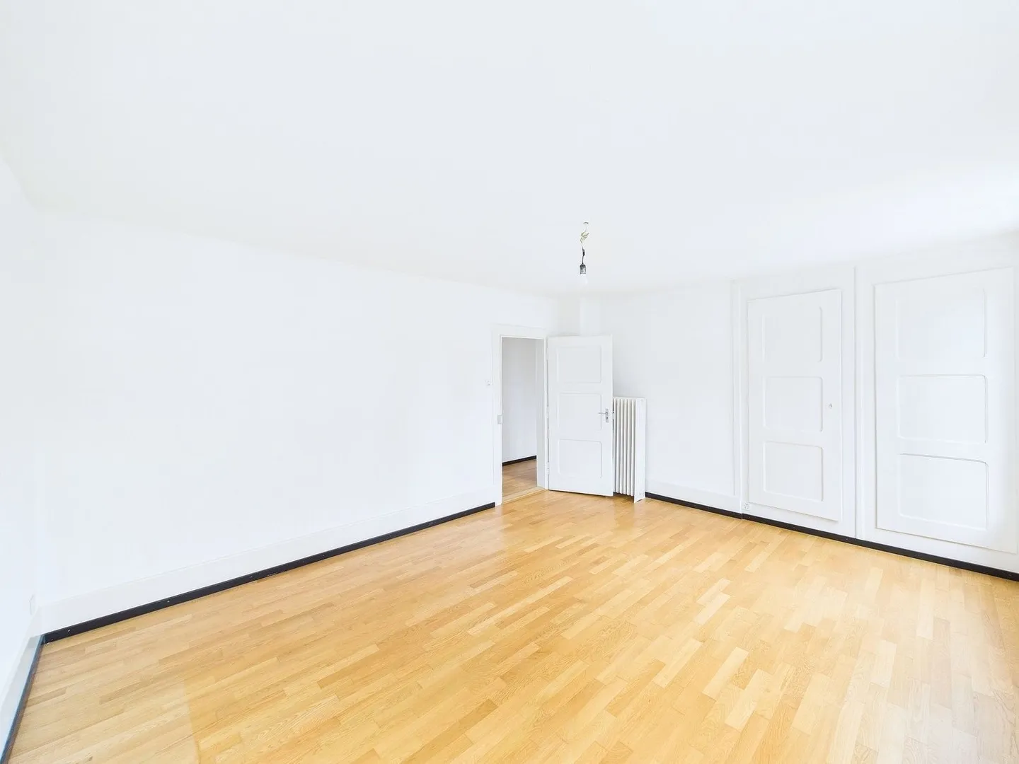 Appartement dans un immeuble ancien au Quartier Champagne - Photo 4 sur 7