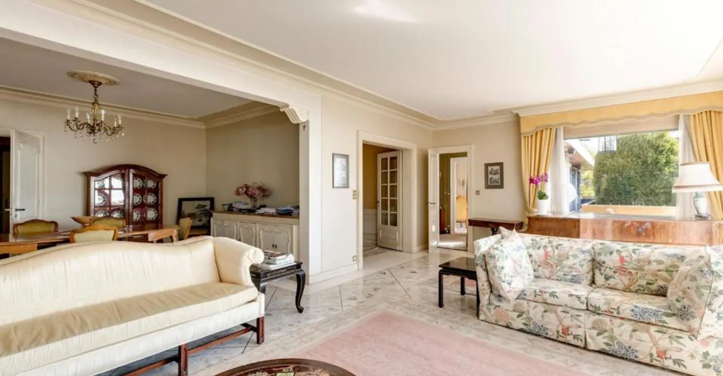 Splendida proprietà al riparo da sguardi indiscreti, vista panoramica sul lago - Foto 4 di 12