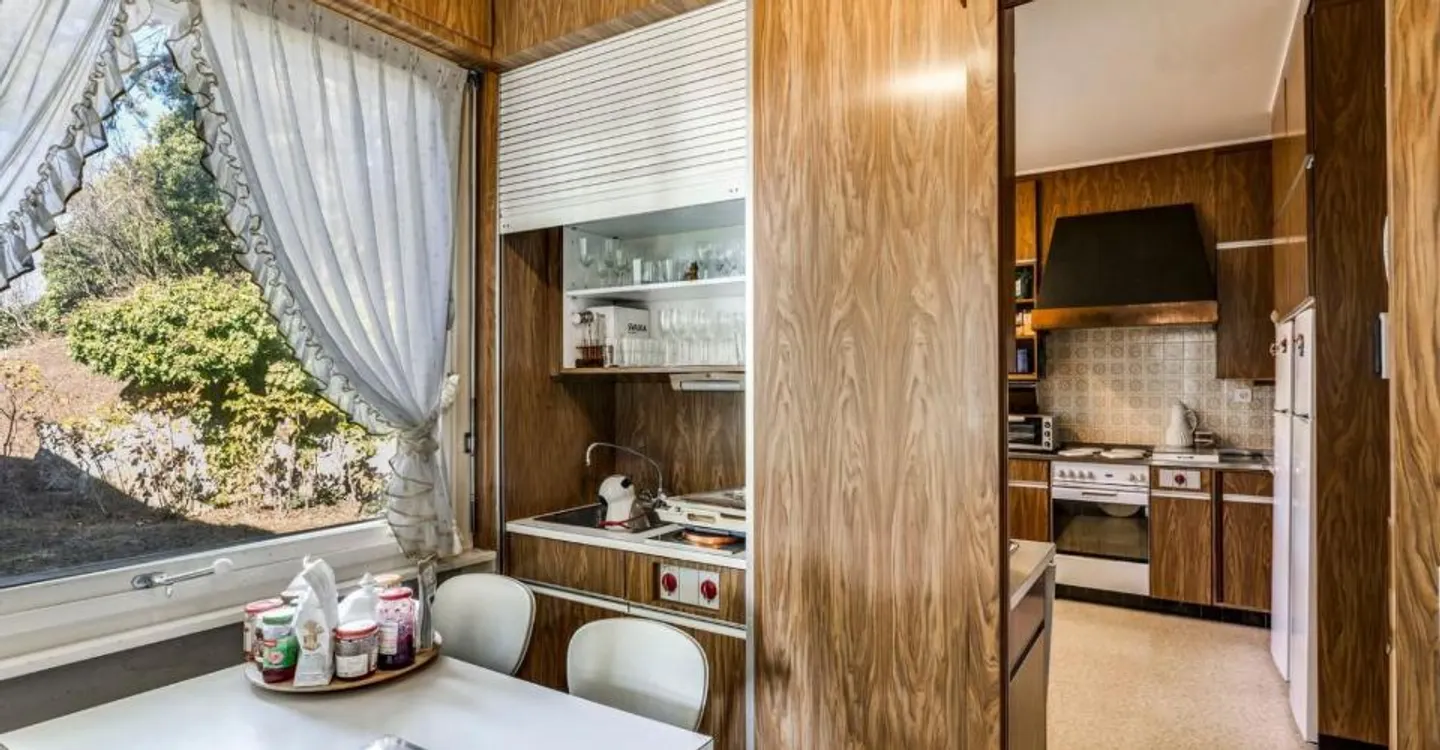 Splendida proprietà al riparo da sguardi indiscreti, vista panoramica sul lago - Foto 8 di 12