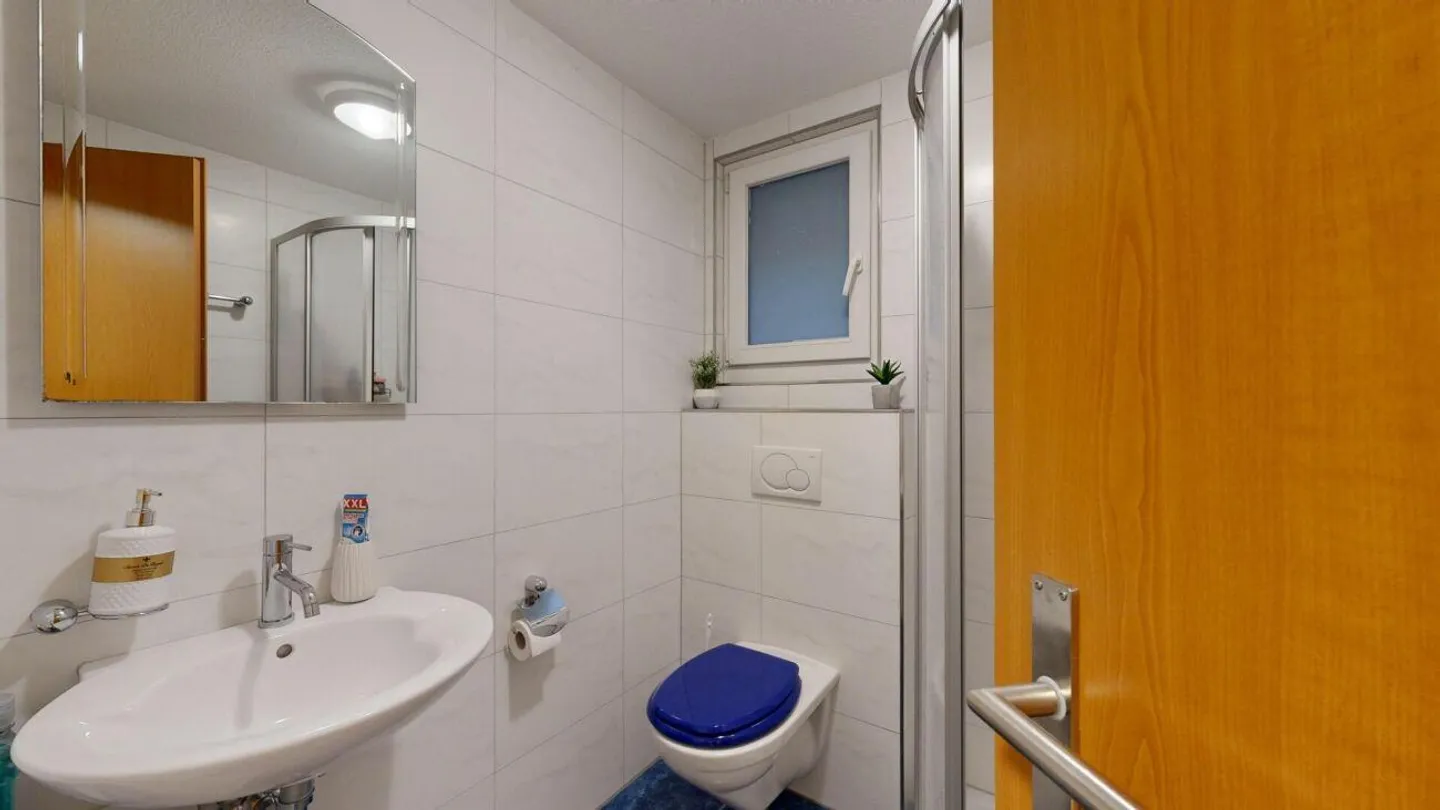 Casa unifamiliare moderna con due posti auto - Foto 11 di 20