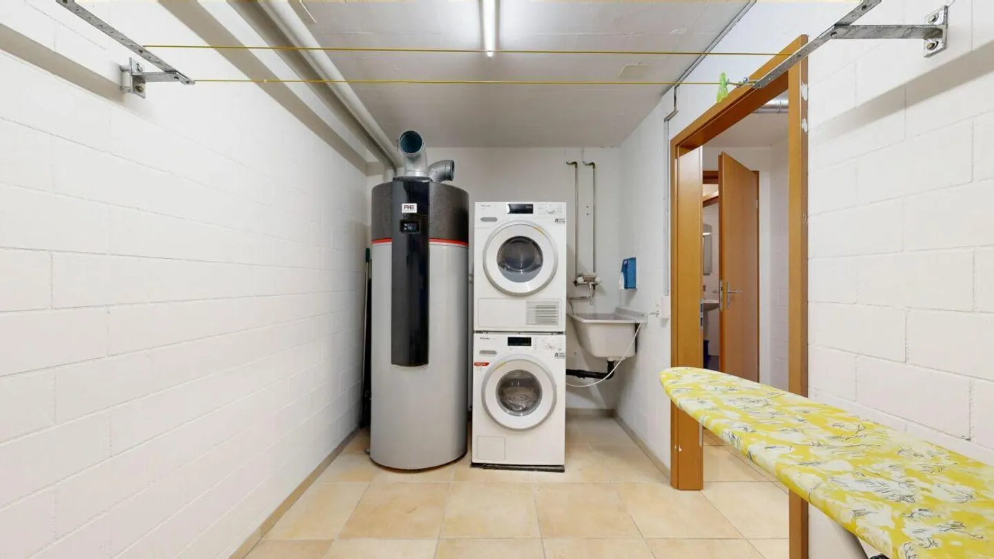Casa unifamiliare moderna con due posti auto - Foto 12 di 20