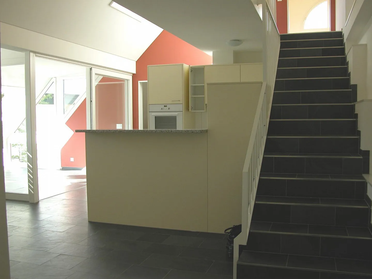 Ampio e moderno appartamento maisonette di 4 1/2 stanze - Foto 3 di 18