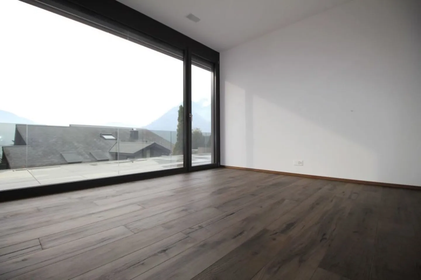 Sogno abitativo con vista lago e panorama montano - Foto 3 di 15