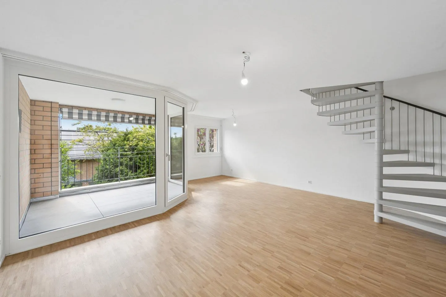 Geräumige Maisonette mit Garten - Foto 2 von 11