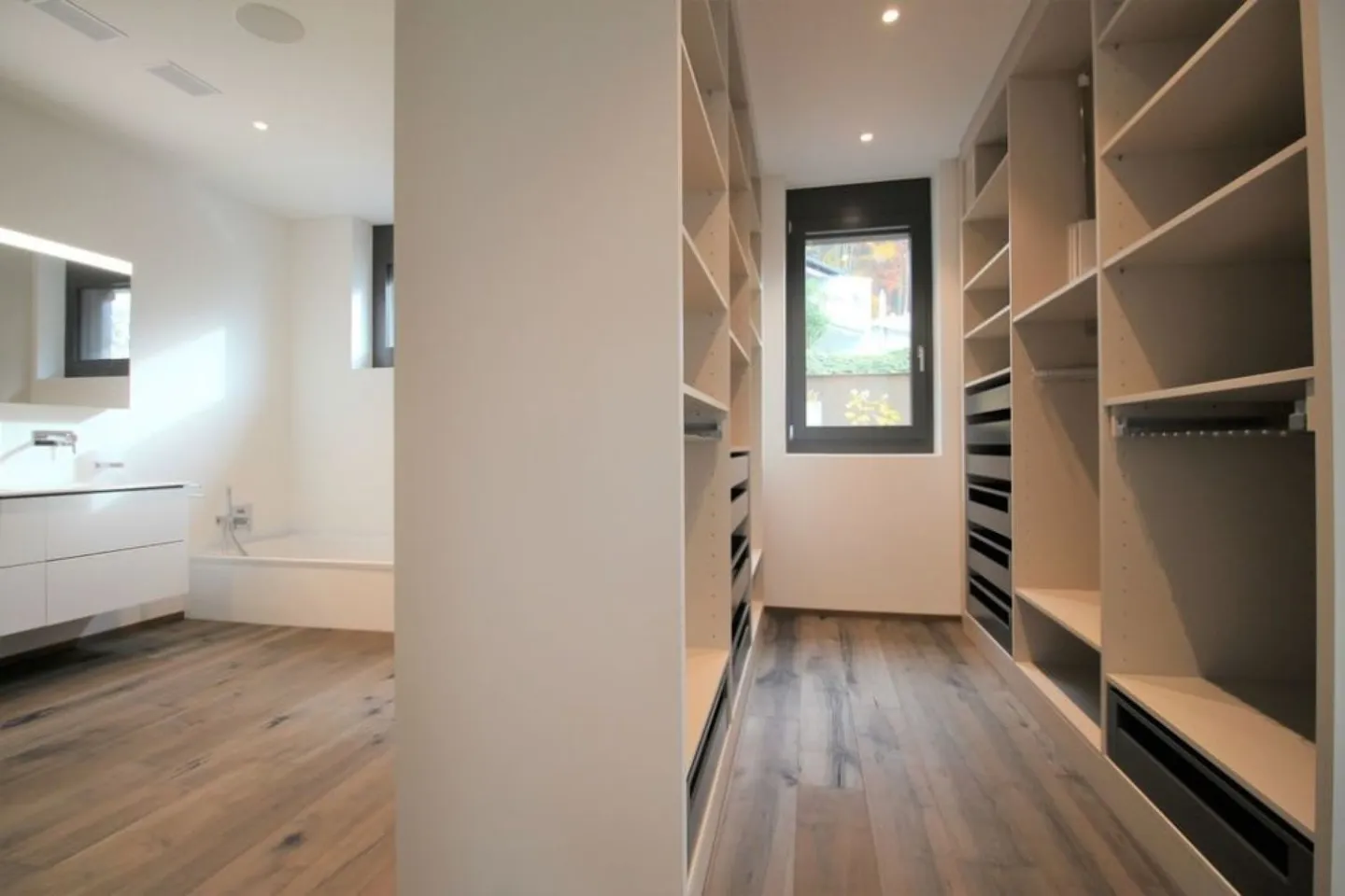 Sogno abitativo con vista lago e panorama montano - Foto 5 di 15