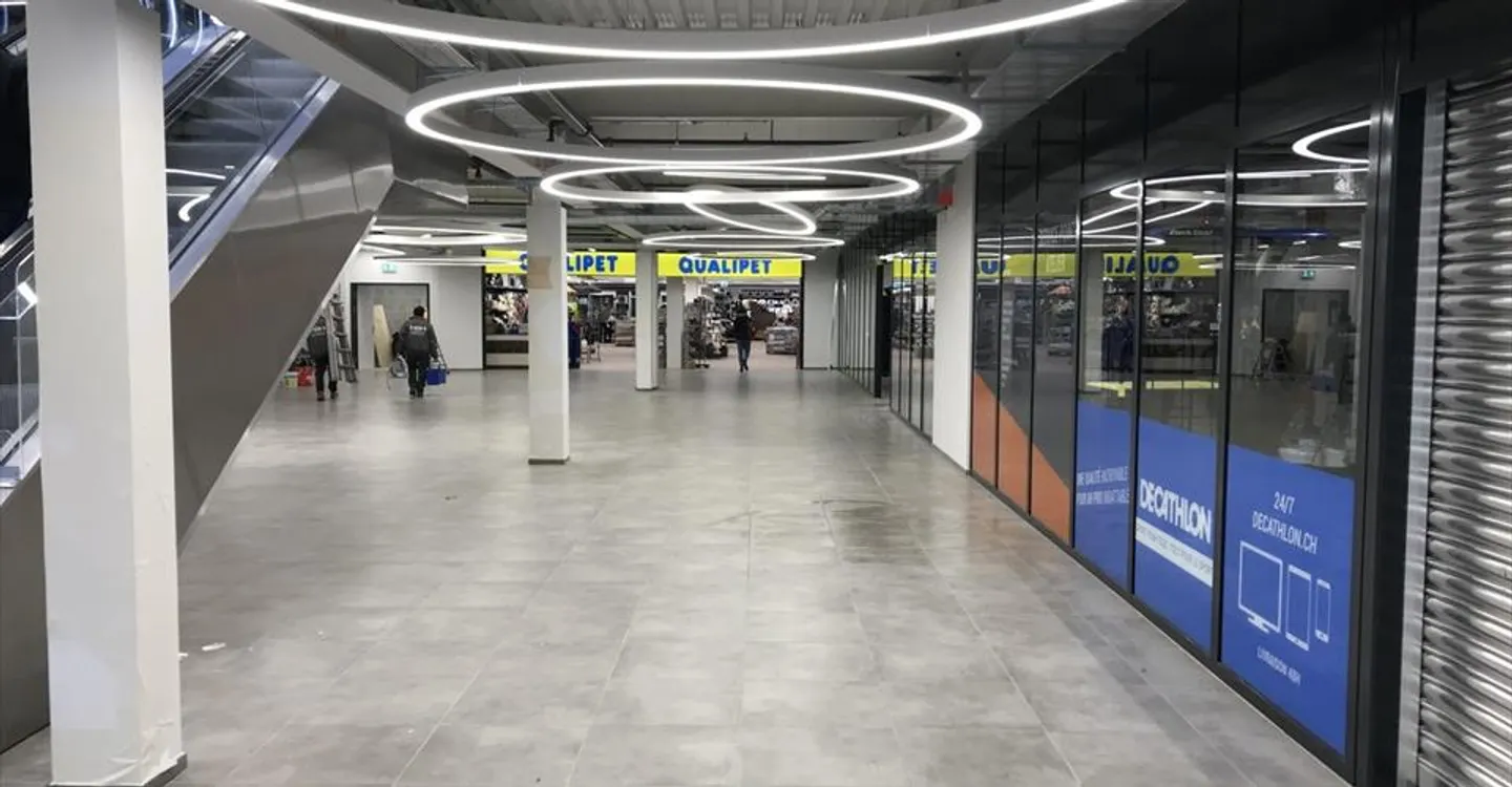 Spazio commerciale 1280m2 - Centro commerciale Rocville - Villeneuve - Foto 3 di 3