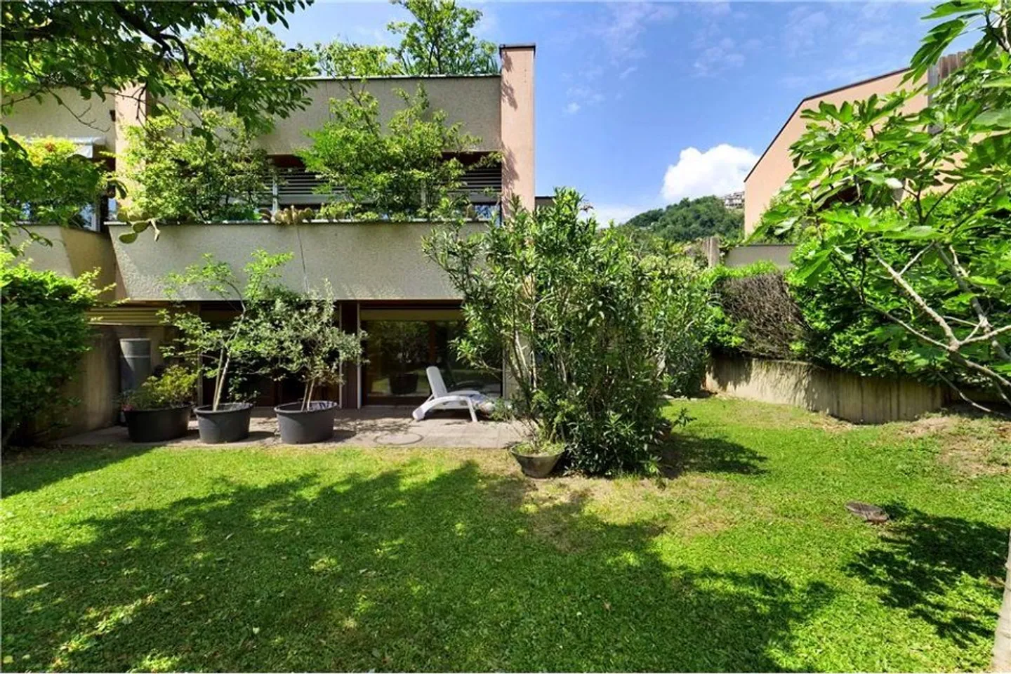 Geräumiges Einfamilienhaus Am See - Foto 3 von 13