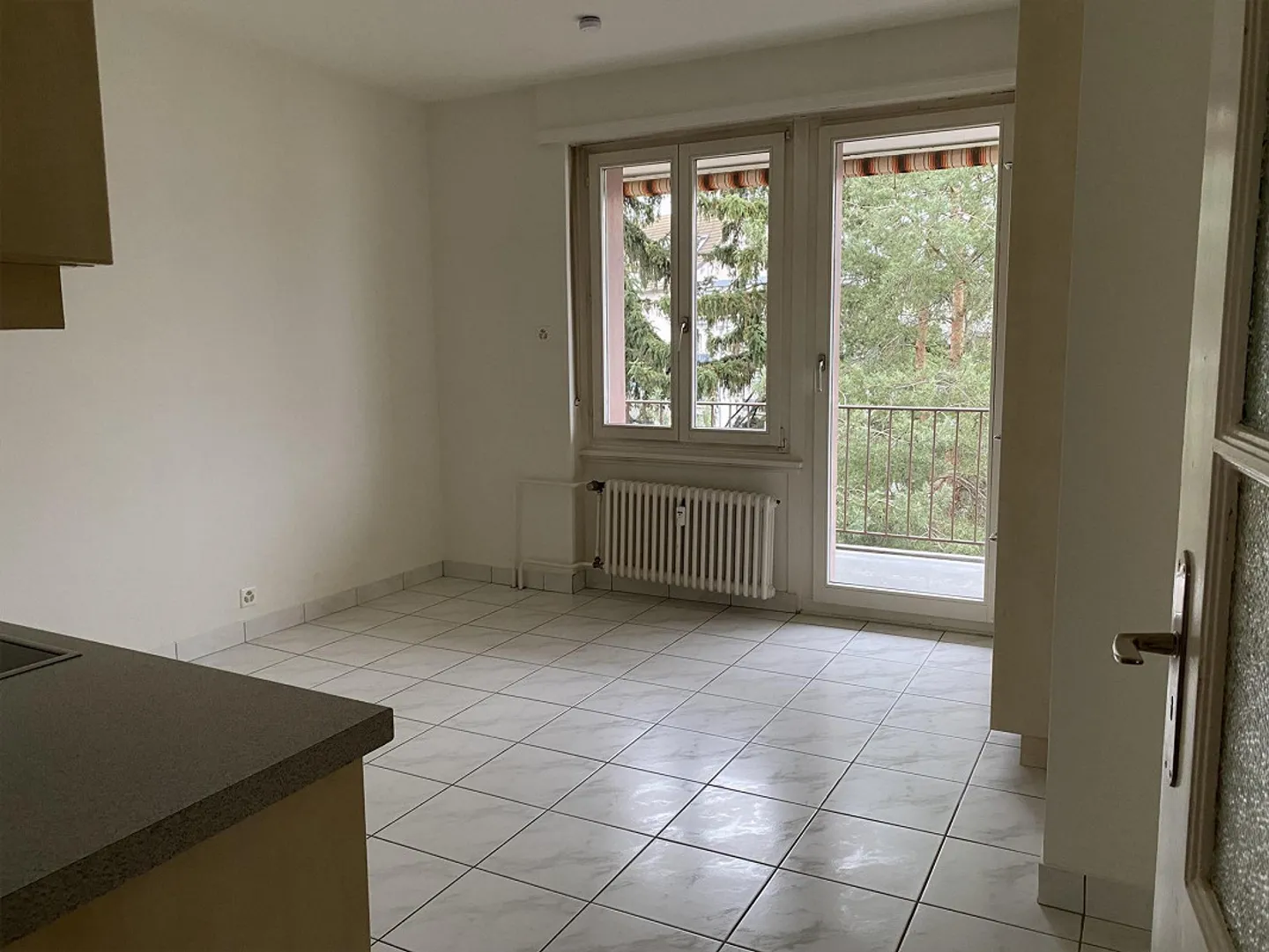 Zona residenziale centrale e tranquilla vicino a Tellplatz - Foto 2 di 10