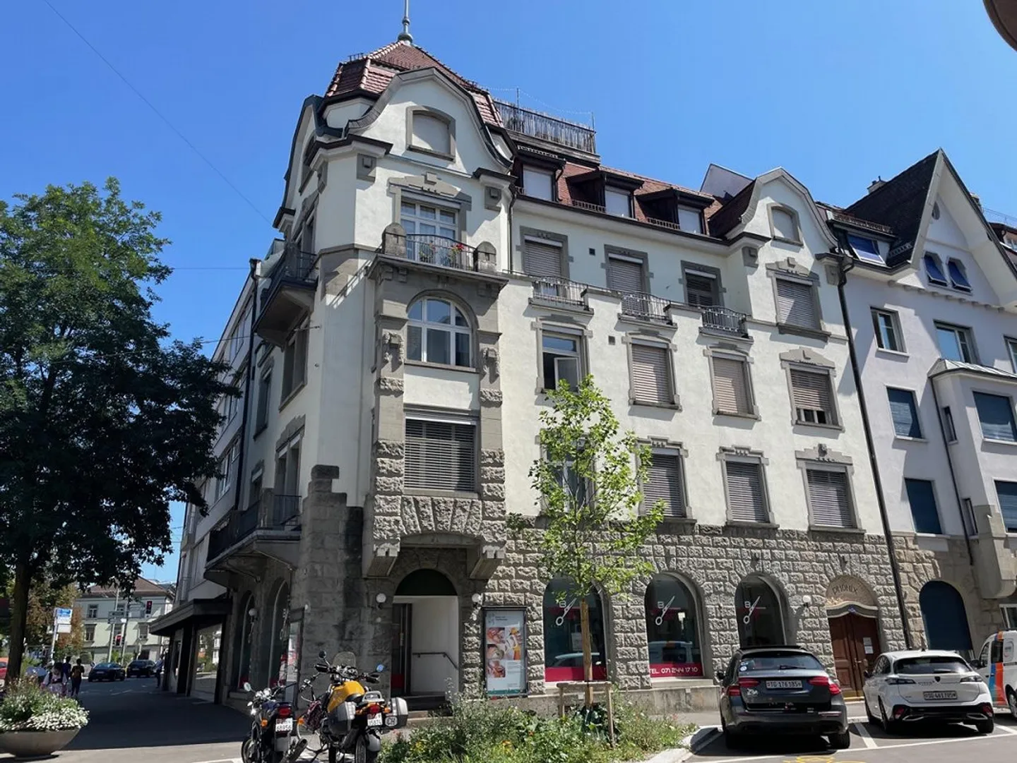 Bellissimo e spazioso appartamento in città - Foto 1 di 19