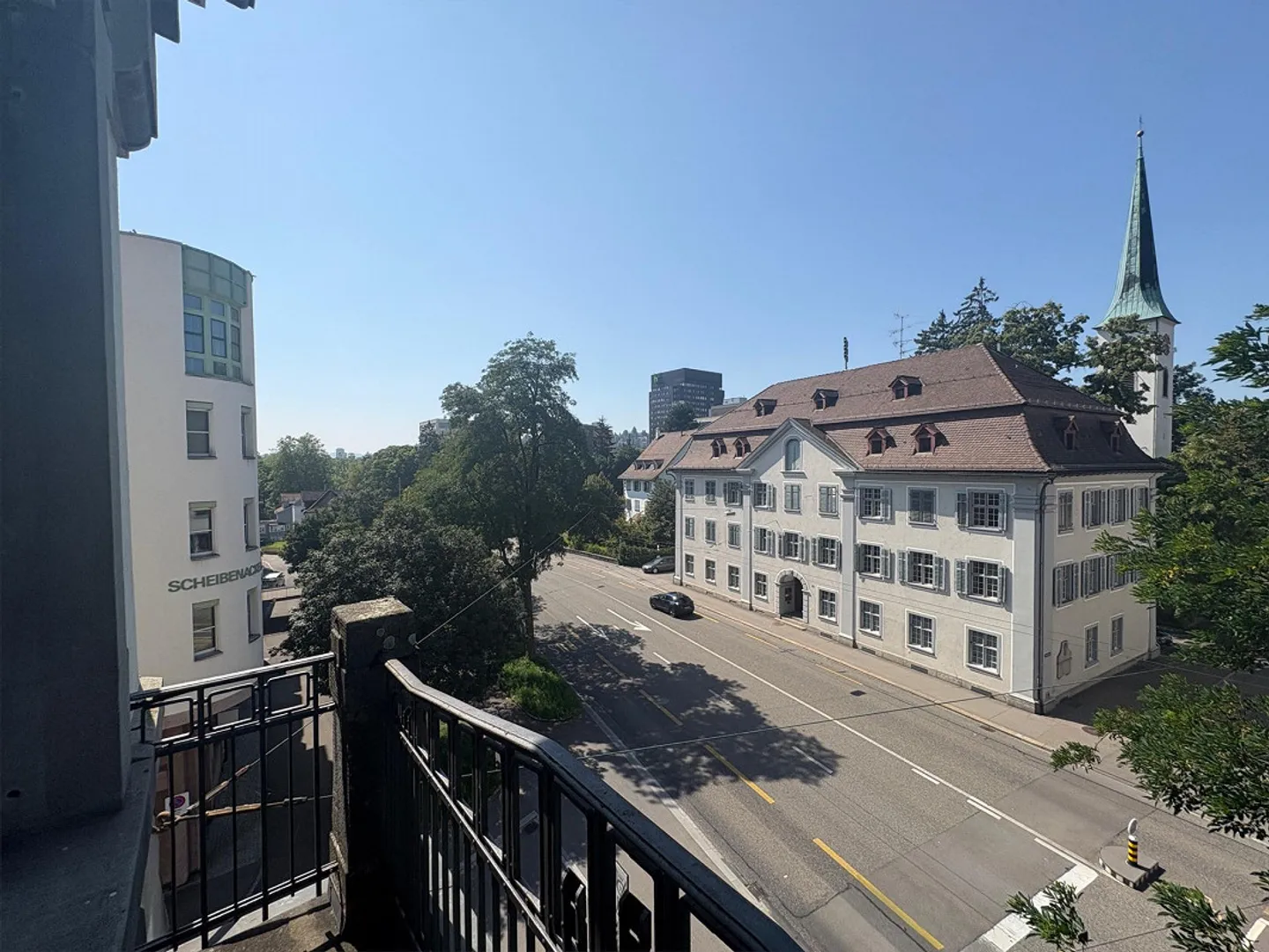 Bellissimo e spazioso appartamento in città - Foto 15 di 19