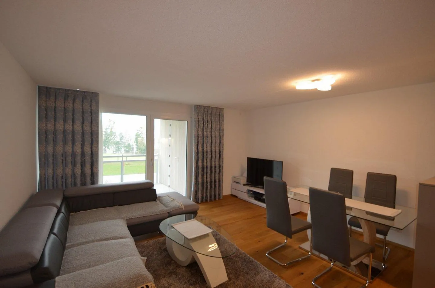 Votre appartement lumineux avec un grand balcon et vue panoramique ! - Photo 2 sur 10