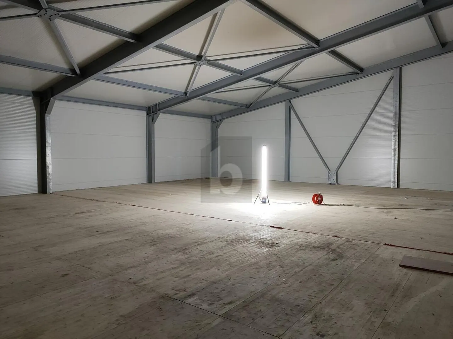 USAGE POLYVALENT, NOUVEAU BÂTIMENT - Photo 3 sur 6