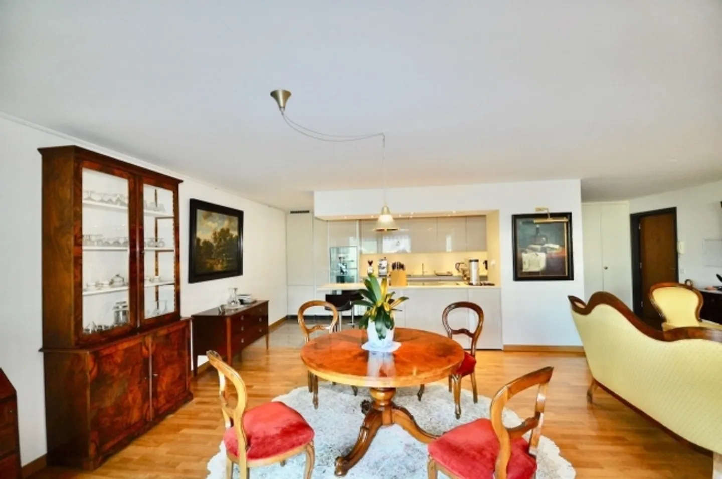 «Elegante 4.5-Zimmer-Wohnung mit Blick auf den Luganersee in Maroggia» - Foto 4 von 15