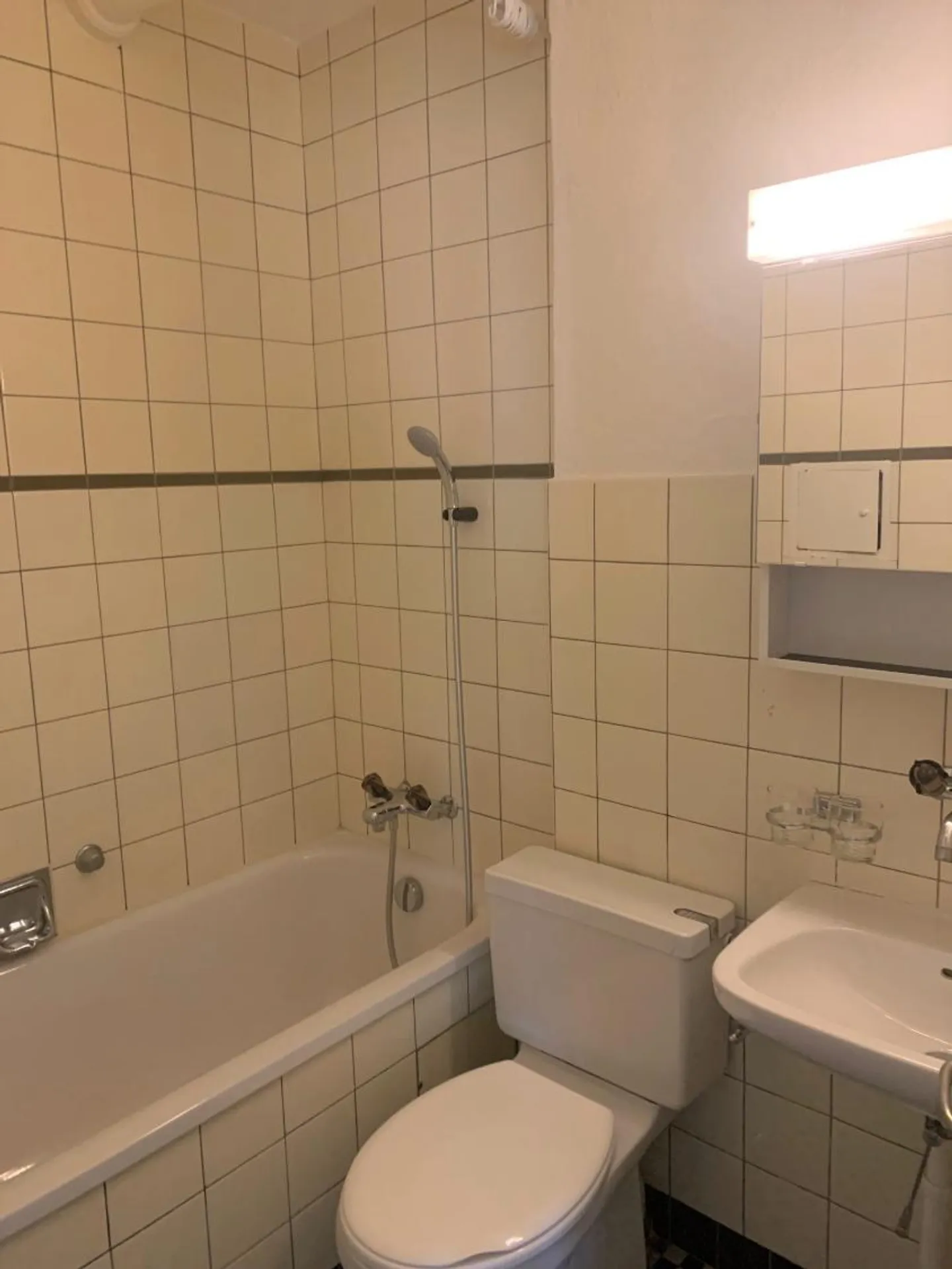 Charmante Wohnung in Basel - Foto 3 von 3