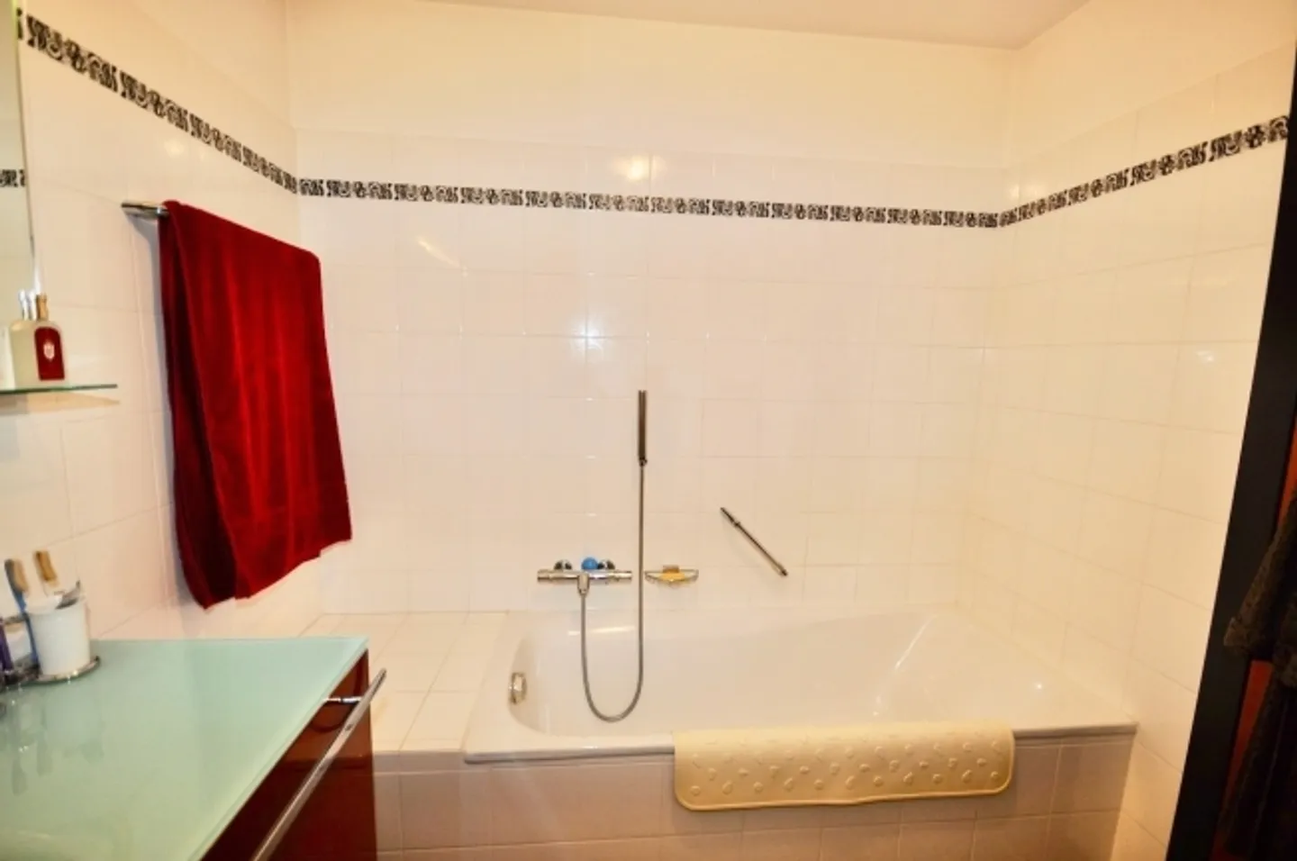 «Elegante 4.5-Zimmer-Wohnung mit Blick auf den Luganersee in Maroggia» - Foto 9 von 15