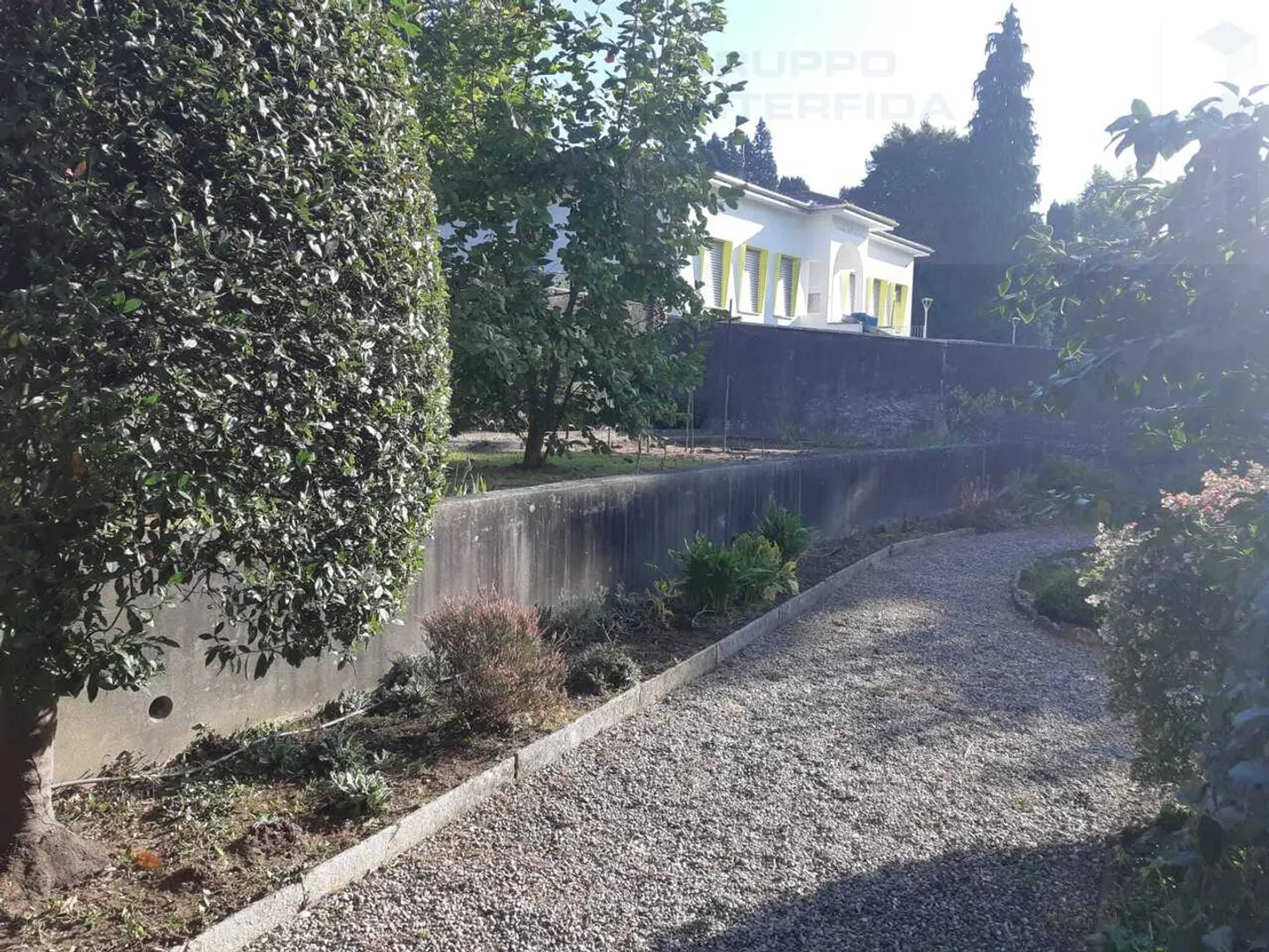 Villa storica con giardino e garage - Foto 11 di 13