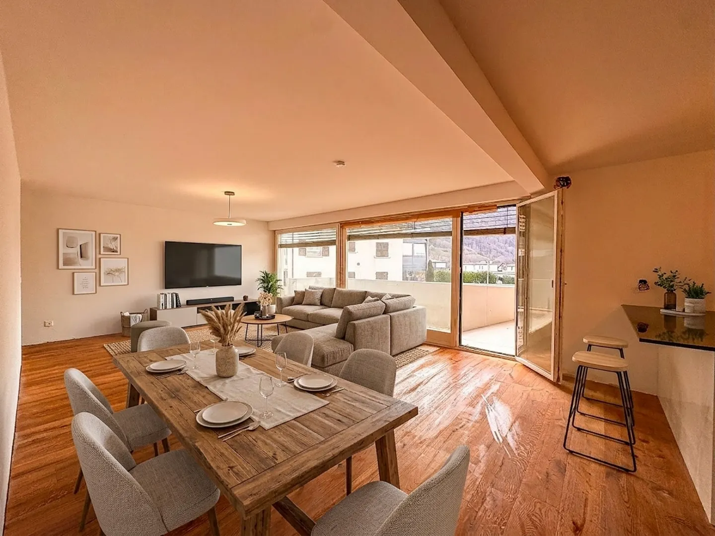 BROC - Wunderschöne 4,5-Zimmer-Wohnung komplett renoviert - Foto 1 von 15