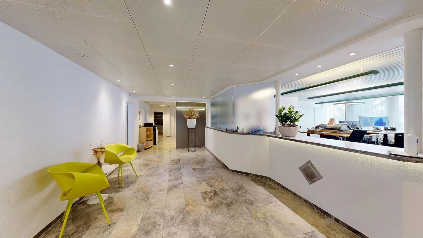 Workplace in the Heart of the City - Photo 2 of 7