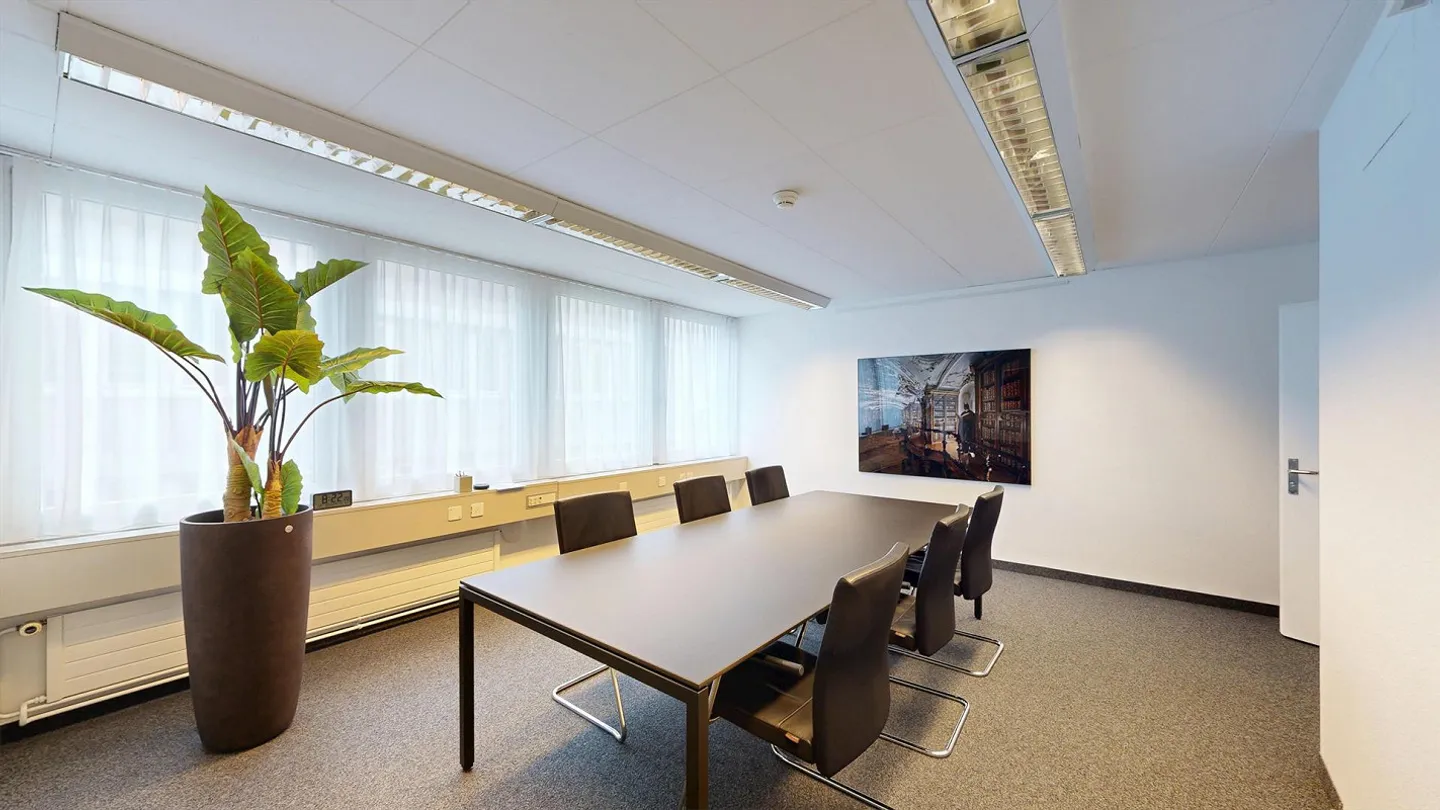 Workplace in the Heart of the City - Photo 3 of 7