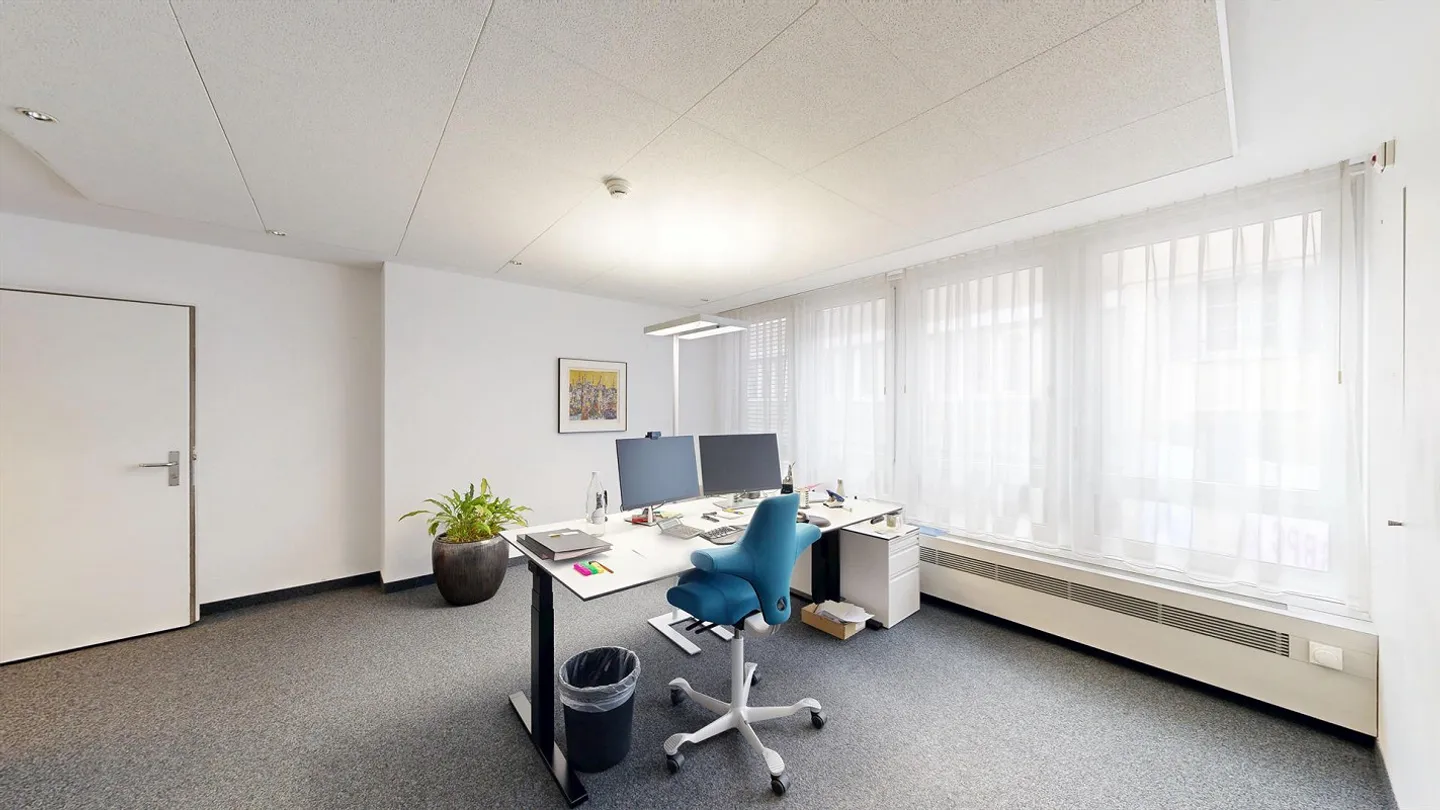 Workplace in the Heart of the City - Photo 6 of 7