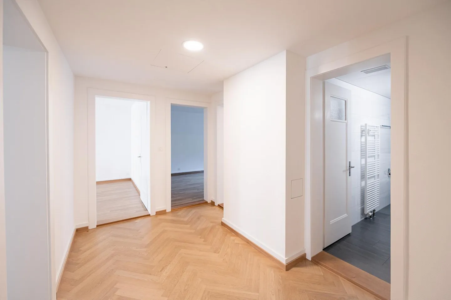 TOUT À PROXIMITÉ, APPARTEMENT EN VILLE DANS UN EMPLACEMENT DE CHOIX ! - Photo 4 sur 12