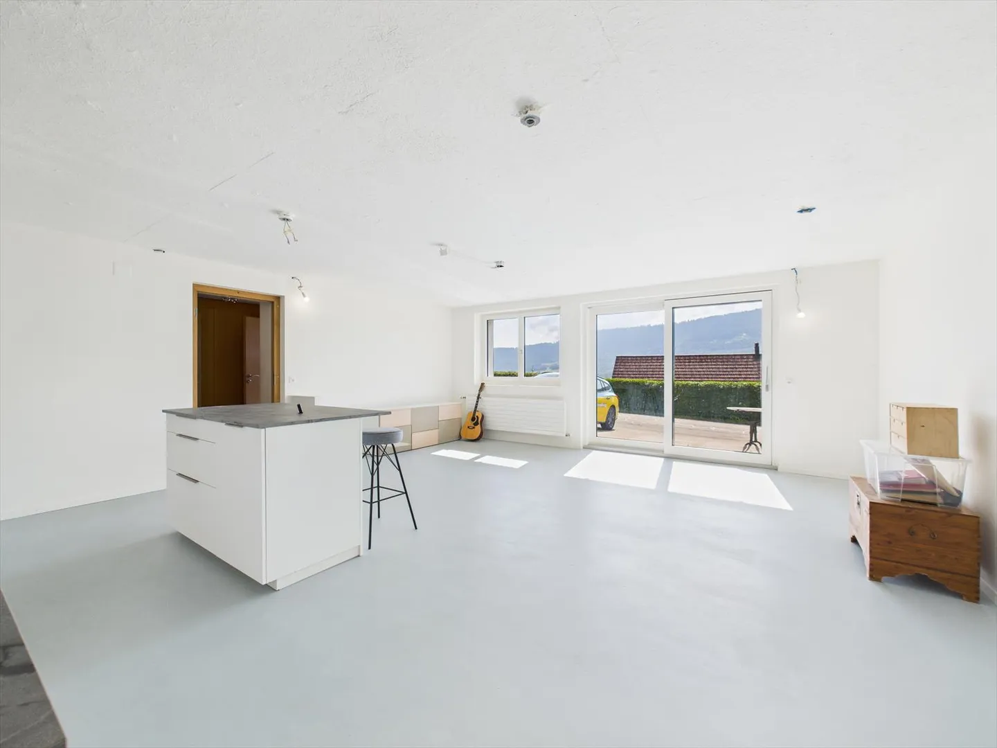 Villa indipendente con due appartamenti, grande giardino e vista libera a Vallorbe - Foto 14 di 16