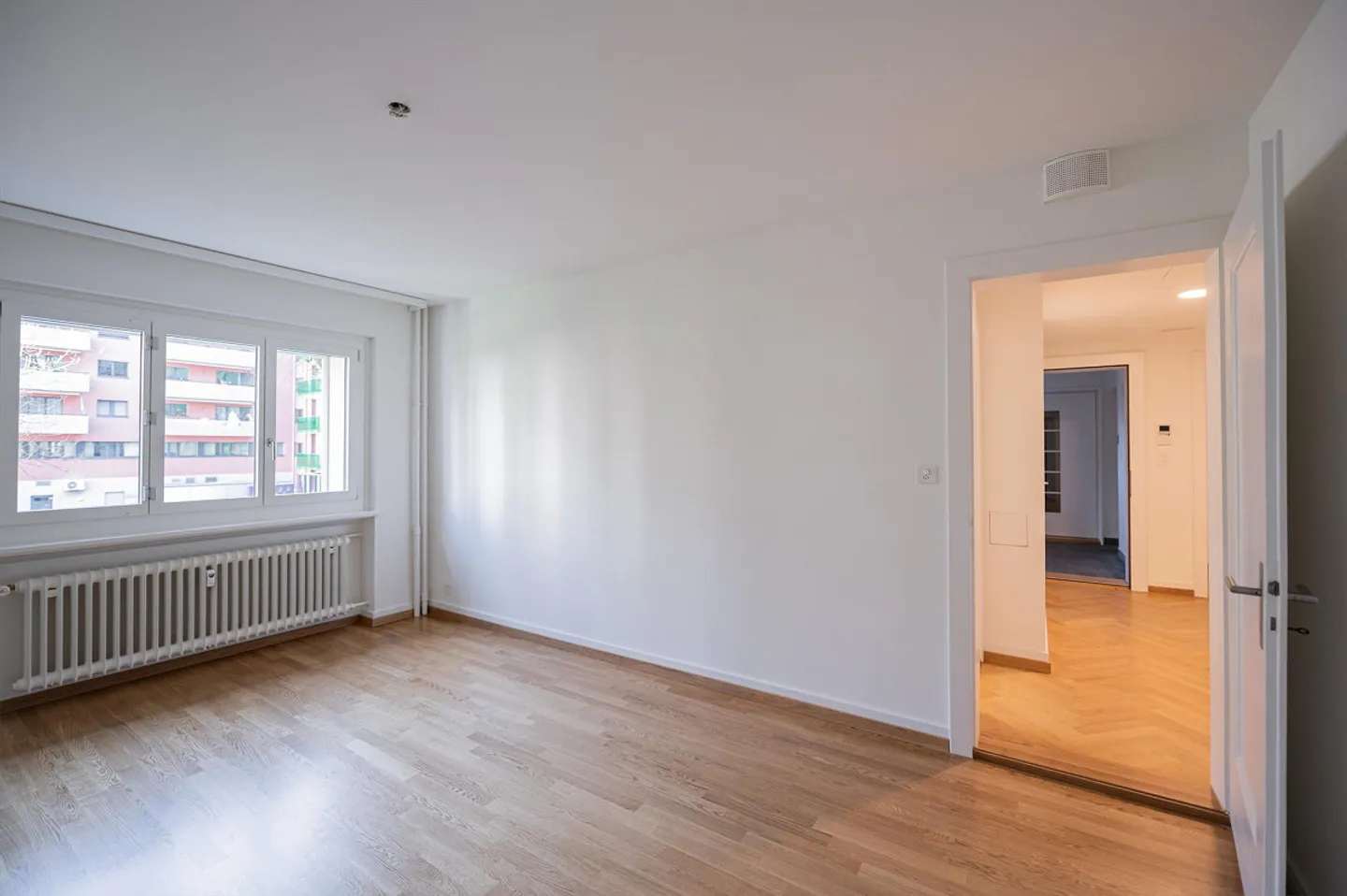 TOUT À PROXIMITÉ, APPARTEMENT EN VILLE DANS UN EMPLACEMENT DE CHOIX ! - Photo 5 sur 12