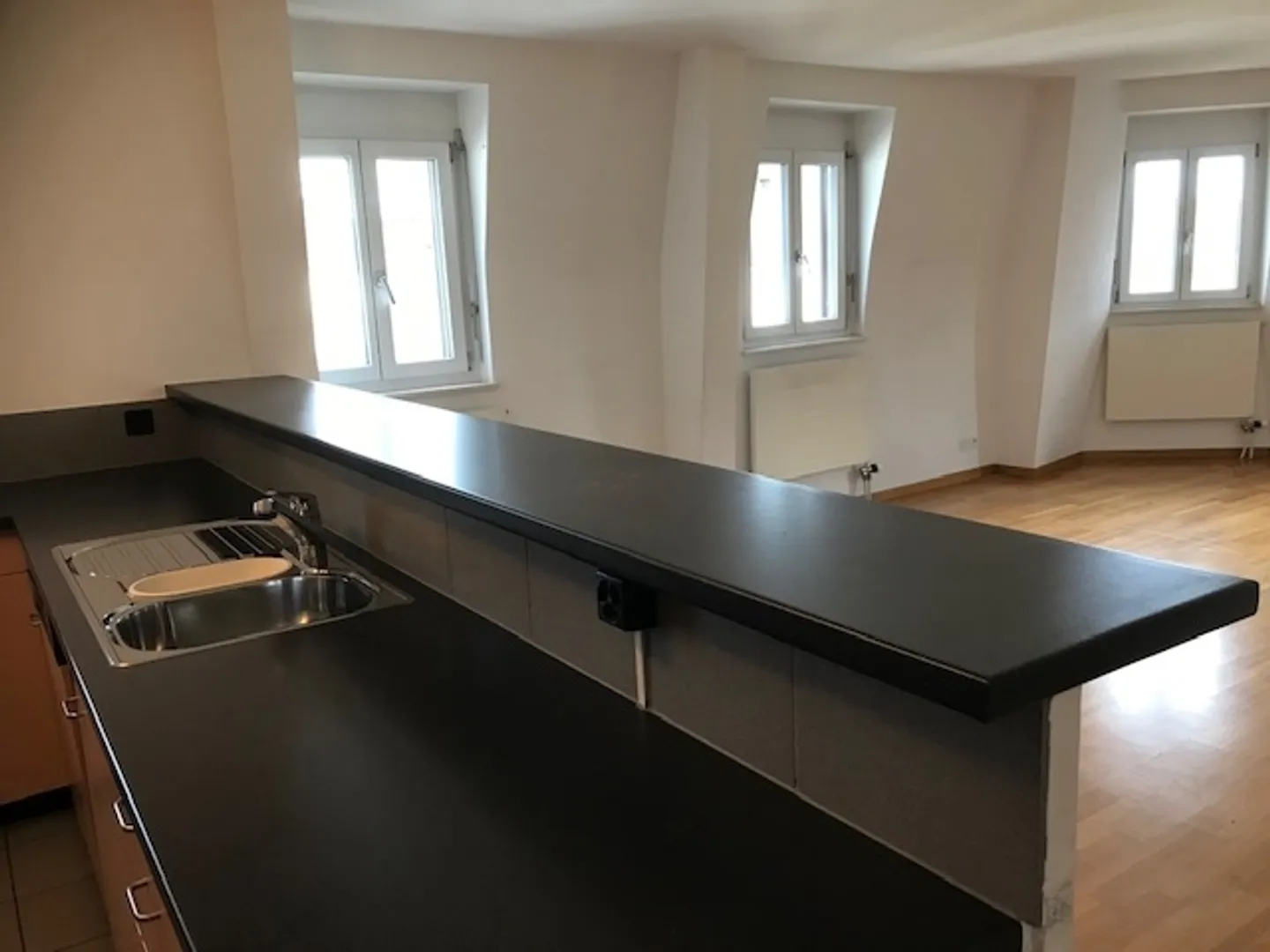 Appartement de 3.5 pièces avec grand balcon - Photo 2 sur 13