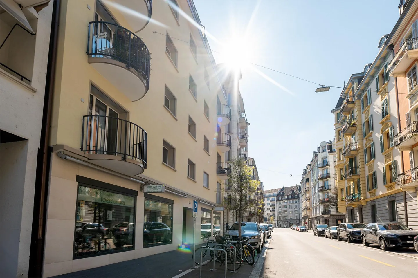 TOUT À PROXIMITÉ, APPARTEMENT EN VILLE DANS UN EMPLACEMENT DE CHOIX ! - Photo 11 sur 12
