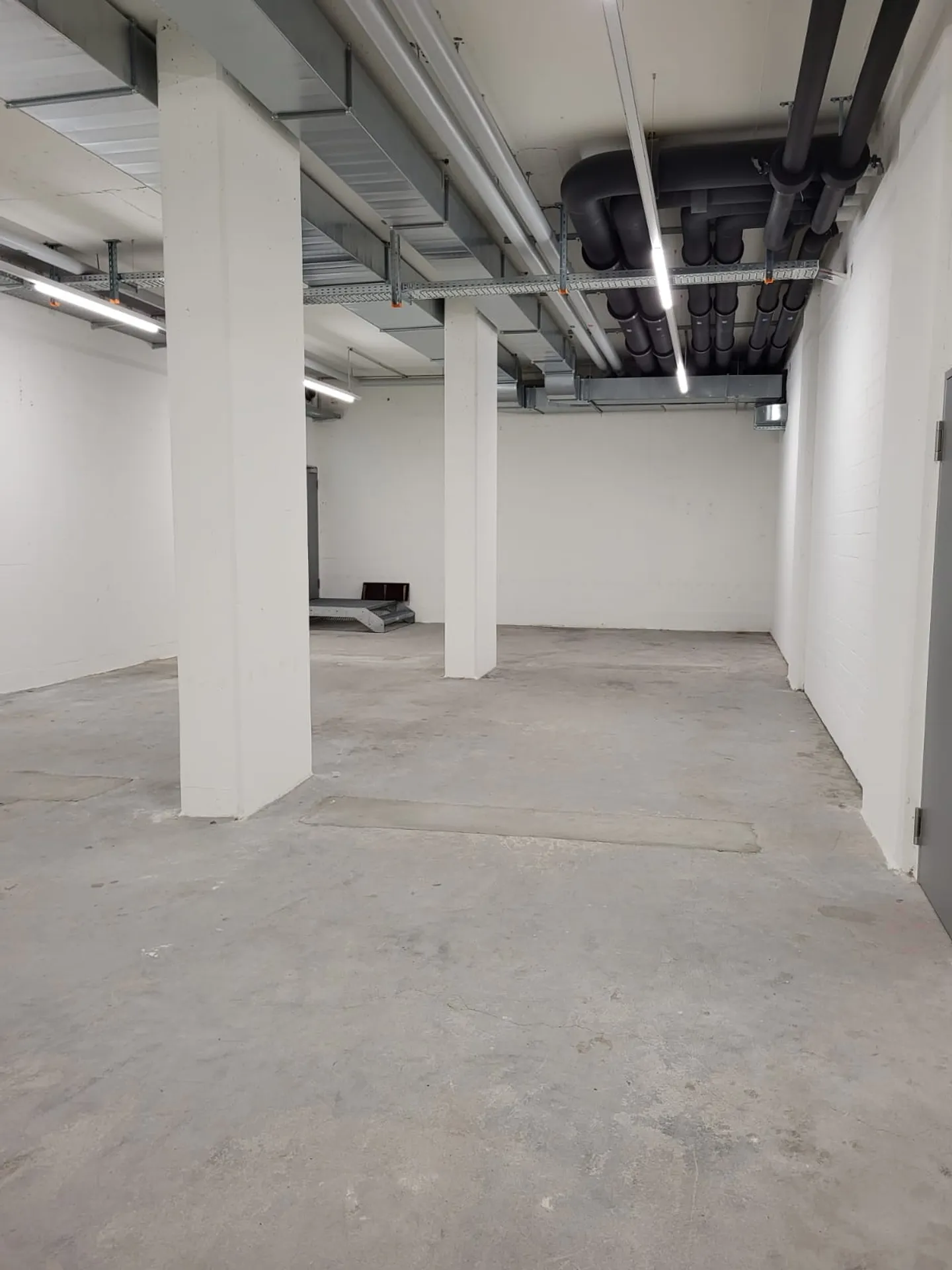 148 m2 Lagerfläche - Foto 2 von 6