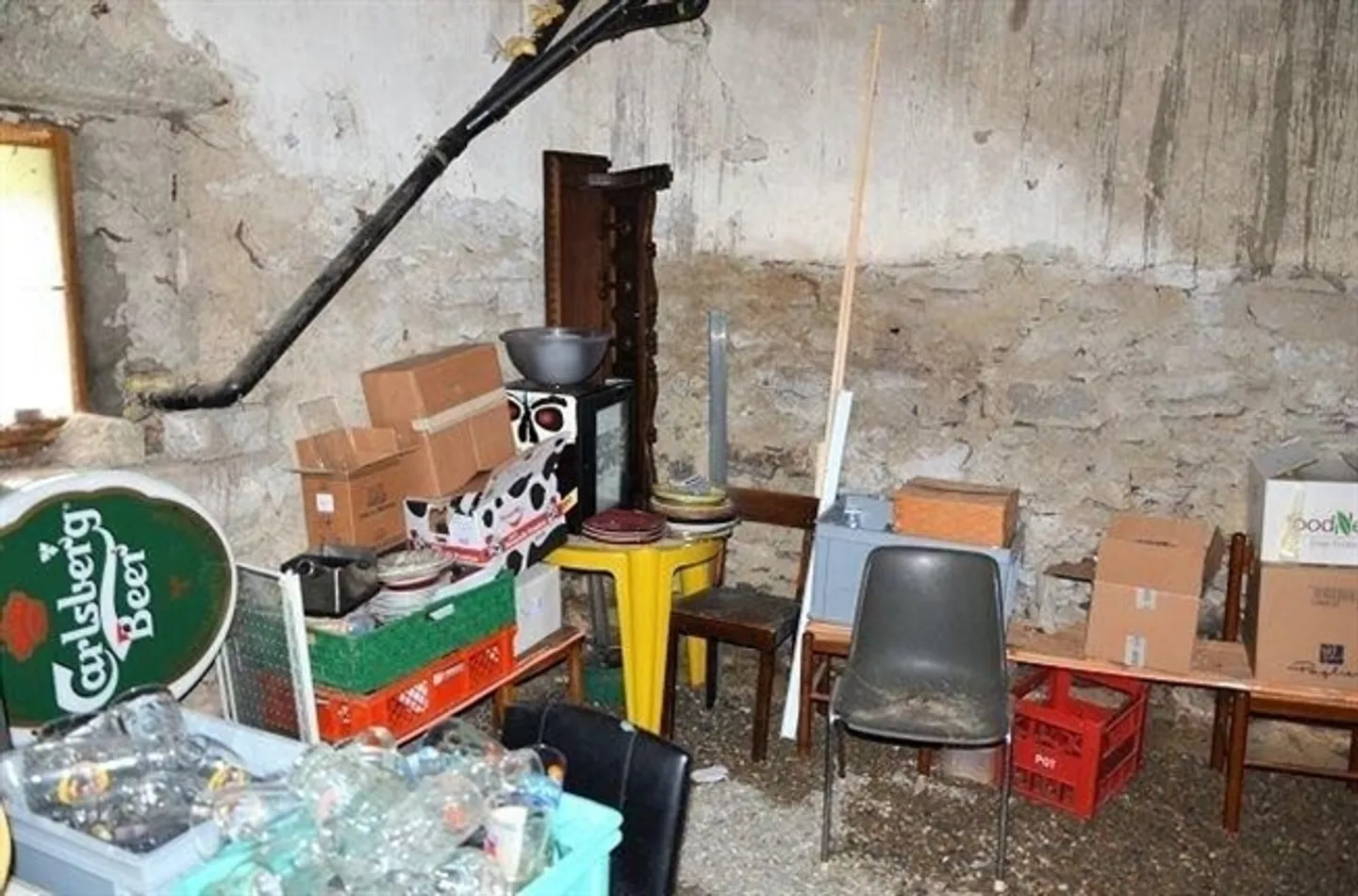 «Trattoria con grande terrazza, giardino e posti o casa di 5 locali / Trattoria mit Terrasse oder umbaubar in ein 5-Zimmer-Haus» - Foto 18 di 20