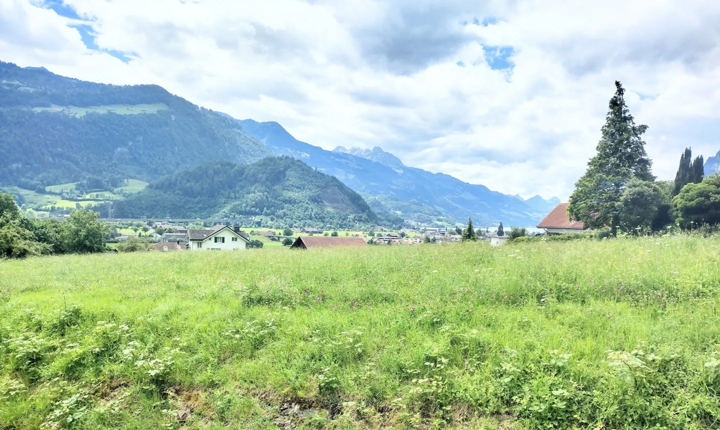 Building land with breathtaking mountain and lake views in Walenstadt (W3 plus Attika) - Photo 1 of 7
