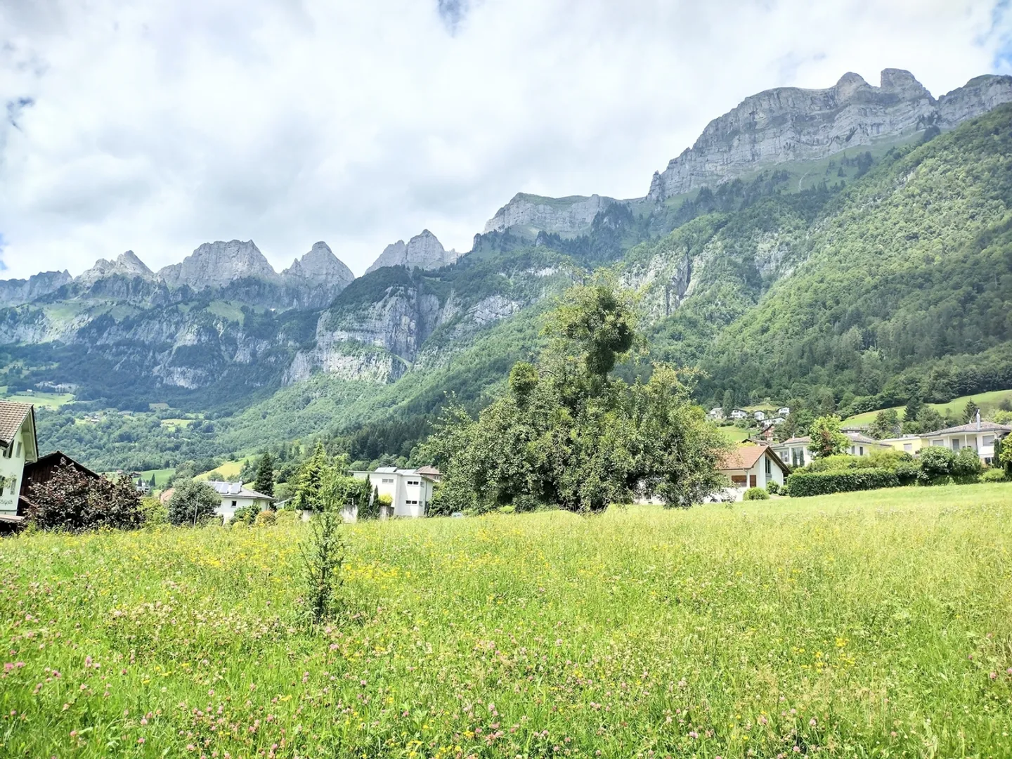 Building land with breathtaking mountain and lake views in Walenstadt (W3 plus Attika) - Photo 4 of 7