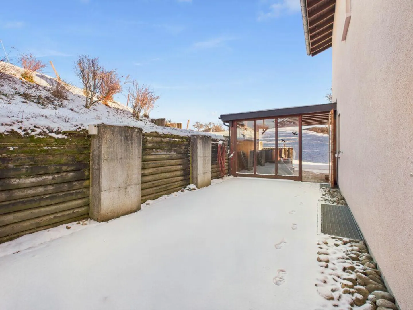 Casa unifamiliare al margine del villaggio e direttamente adiacente alla zona agricola - Foto 7 di 30