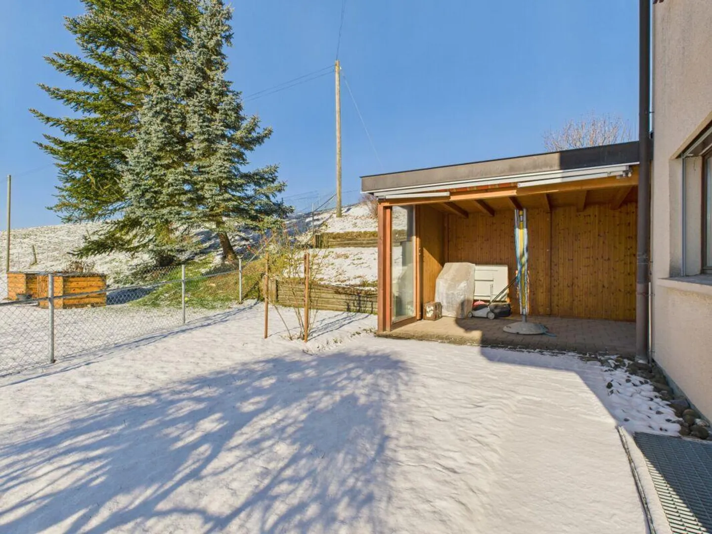 Casa unifamiliare al margine del villaggio e direttamente adiacente alla zona agricola - Foto 10 di 30