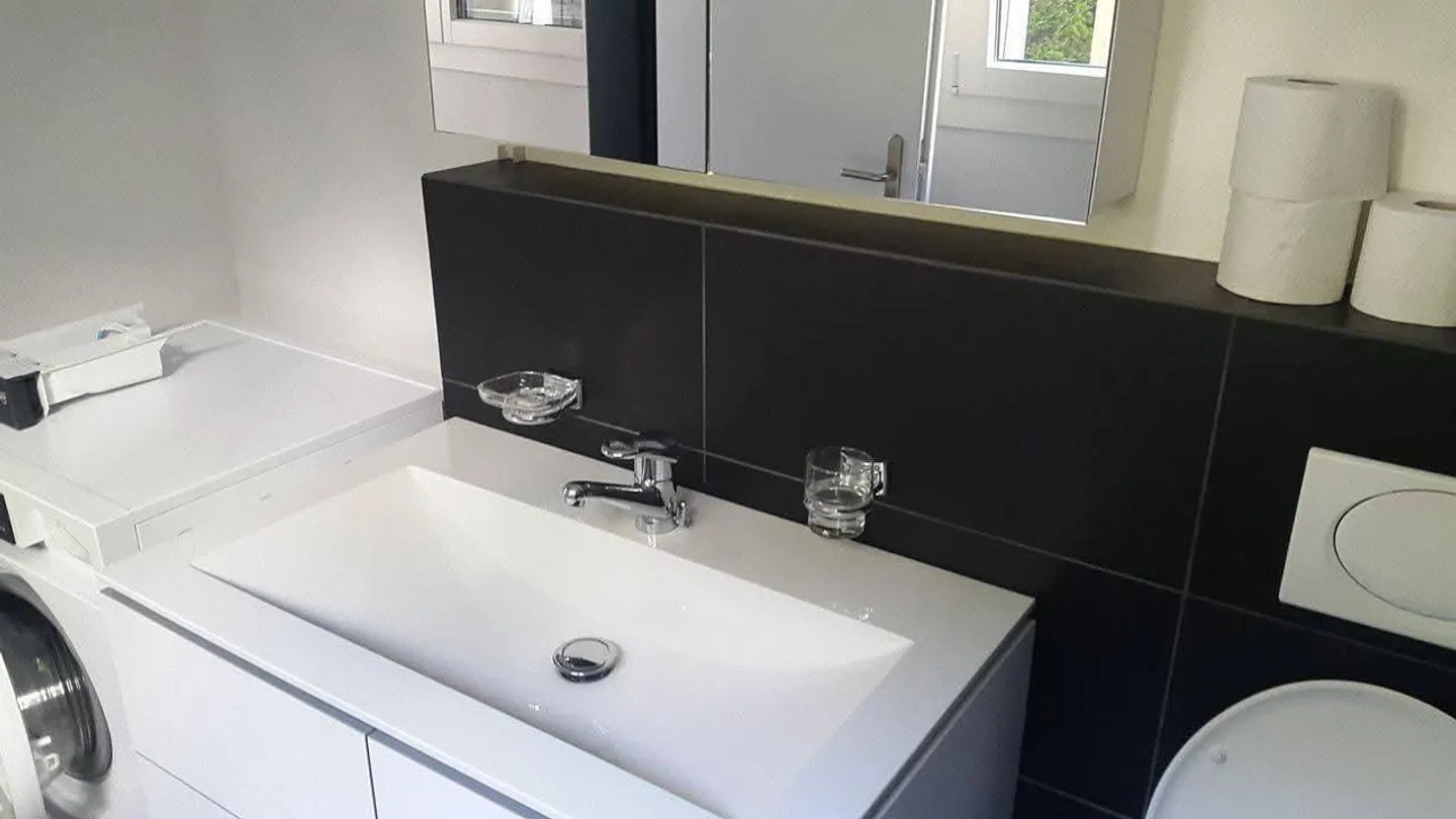 Spacious 3-room apartment in a quiet location - Photo 6 of 9