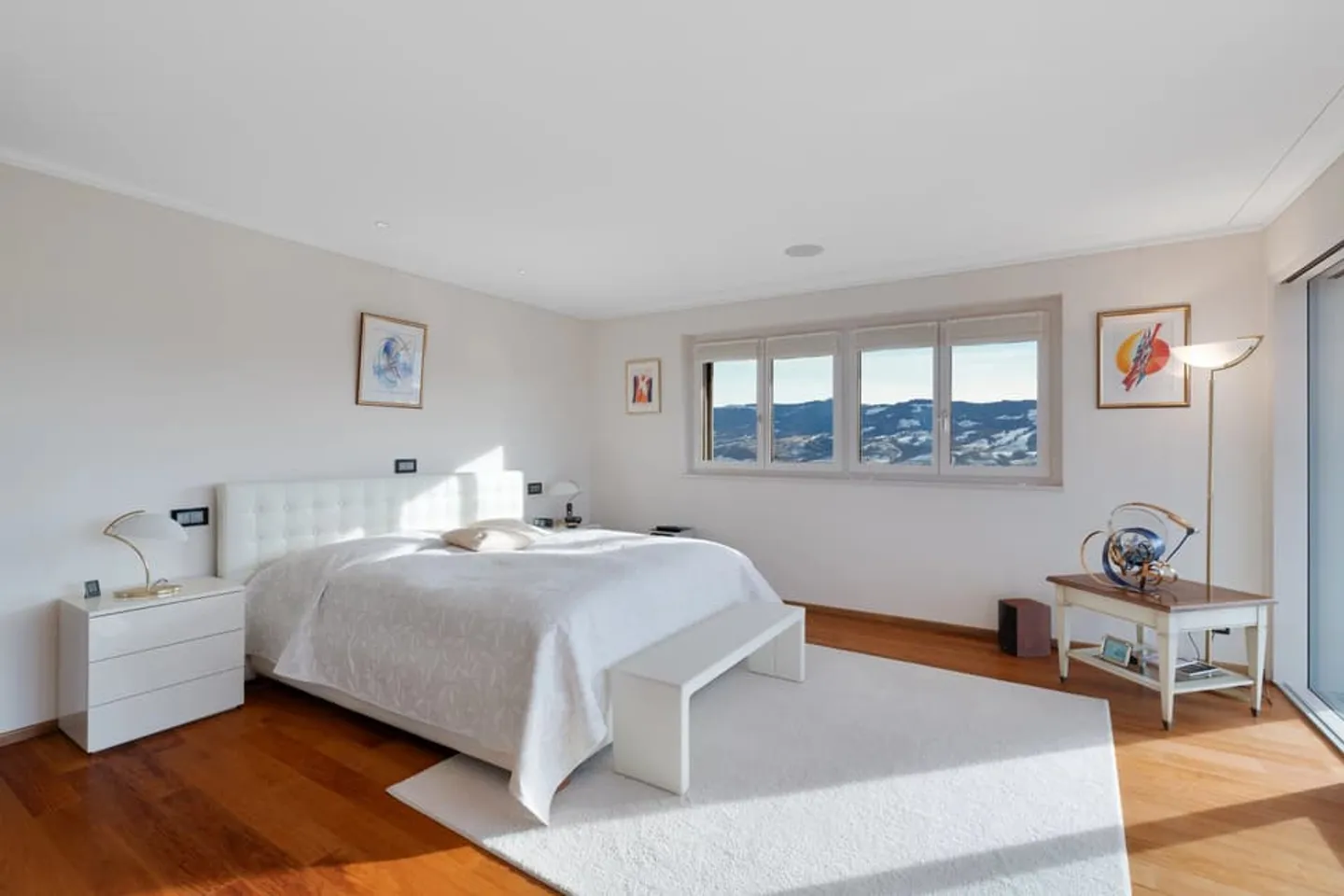 Prestigious Chalet with Panoramic Views - Photo 12 of 13