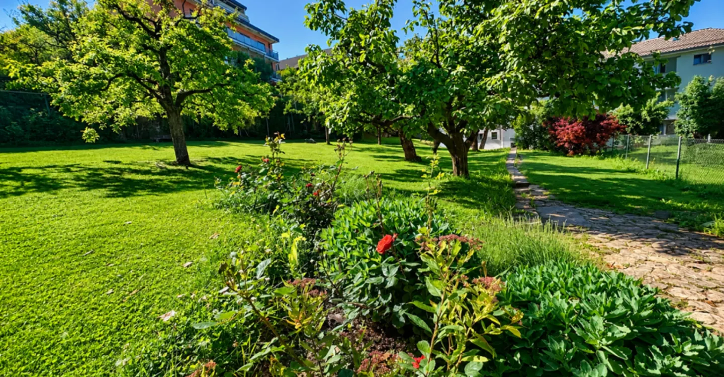 Elegante Villa mit Mietrendite - Foto 4 von 13
