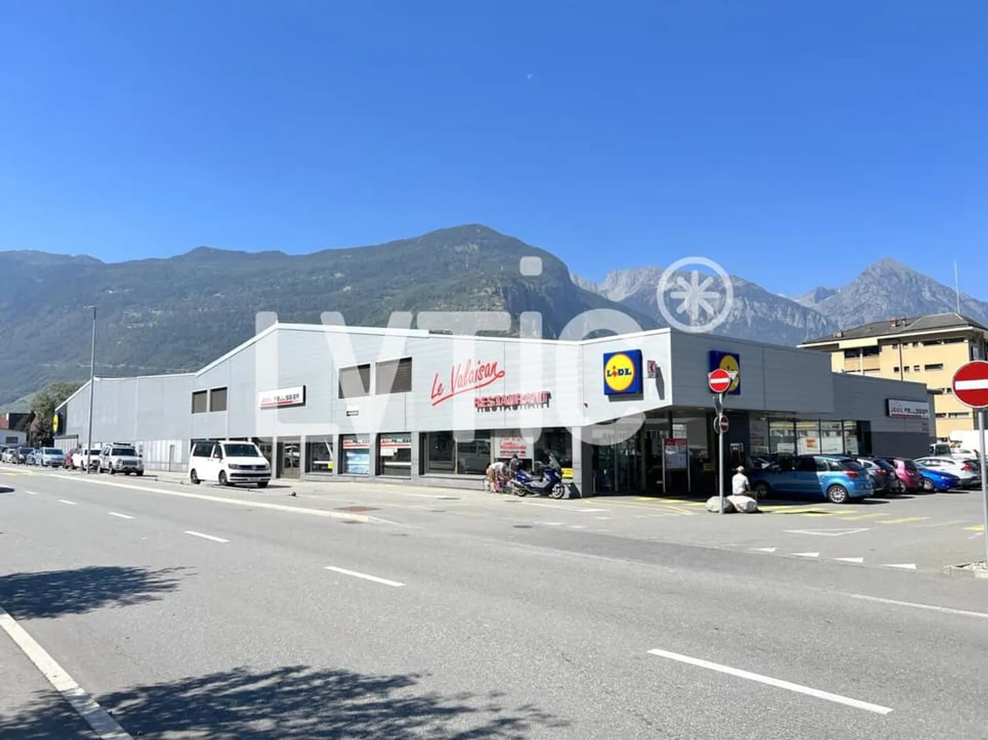Locale commerciale di 530 m2 in affitto a Martigny - Foto 1 di 7
