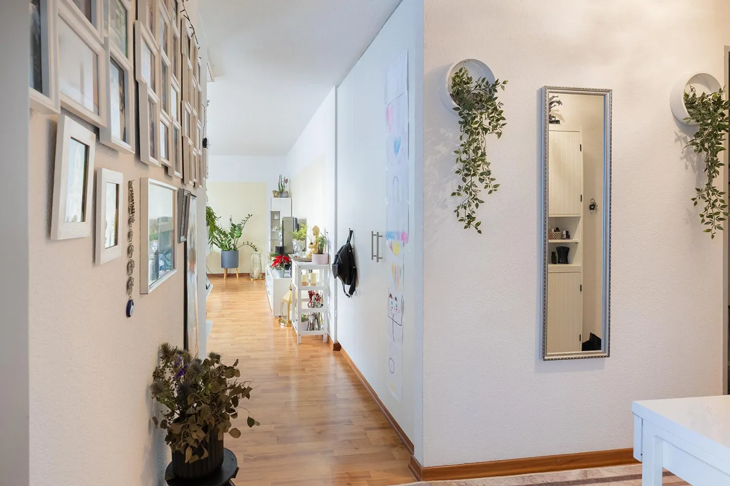 Compact, cozy, ready to move in 2.5 rooms with balcony in Egnach - Photo 3 of 10