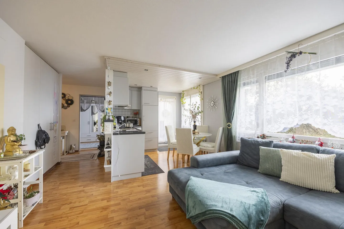 Compact, cozy, ready to move in 2.5 rooms with balcony in Egnach - Photo 4 of 10