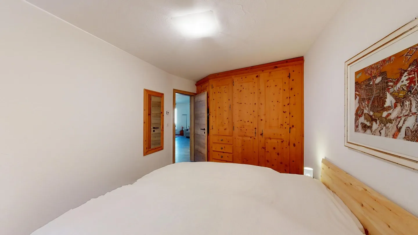 Charming Apartment with Mountain View - Photo 11 of 27