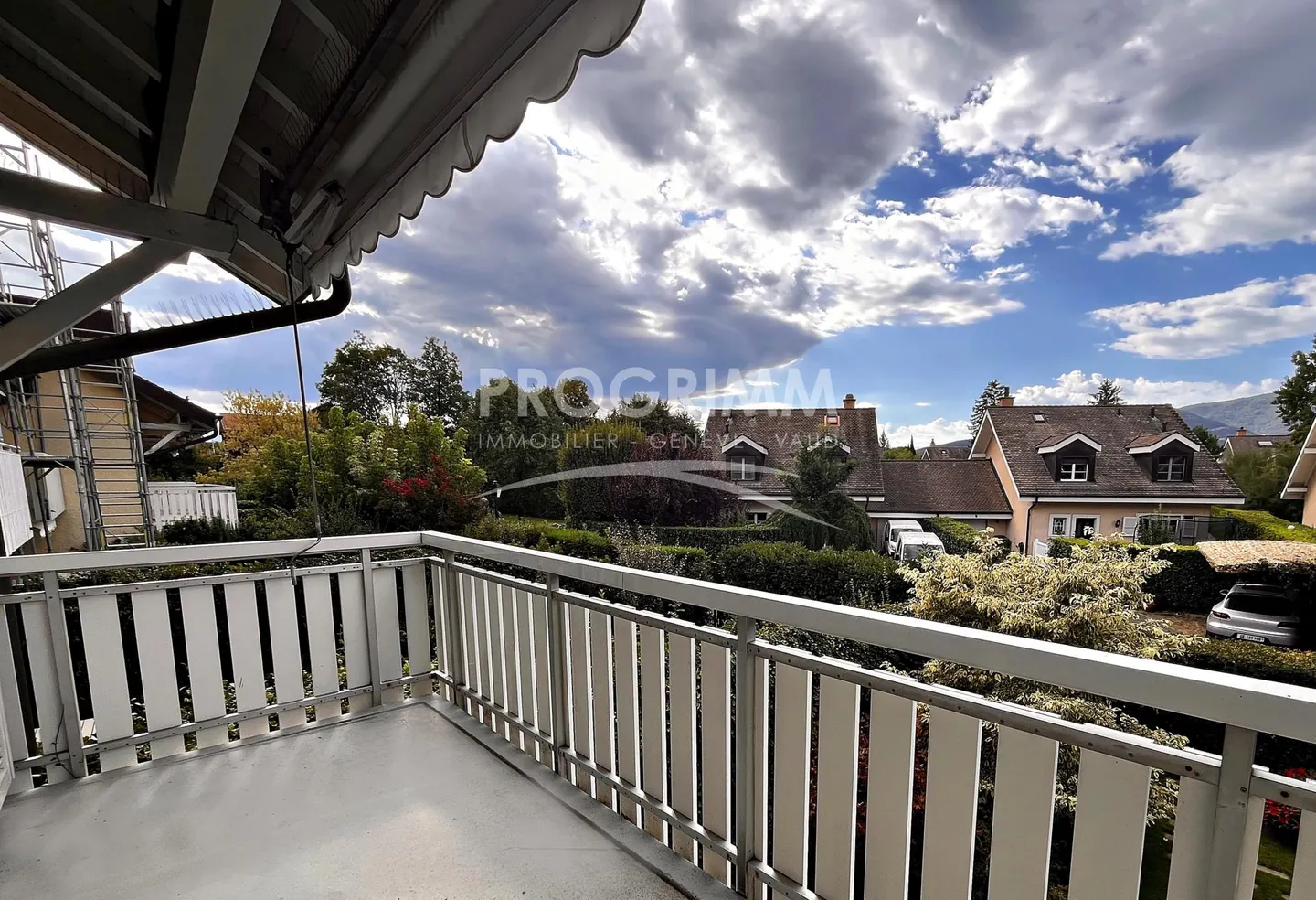 Neu - Zu renovieren - 5-Zimmer-Wohnung/145m2 mit großem Balkon 8m2 - Keller + Tiefgarage - Foto 5 von 5