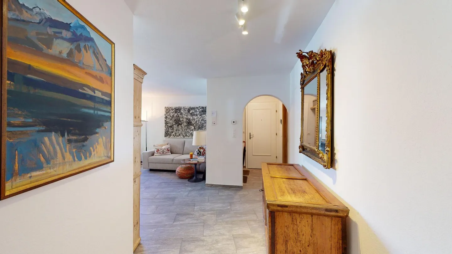 Charming Apartment with Mountain View - Photo 21 of 27