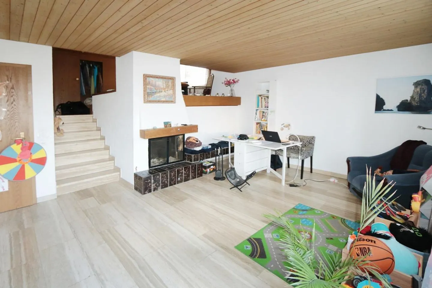 Affascinante casa bifamiliare con architettura a livelli sfalsati in una posizione soleggiata - Foto 9 di 20